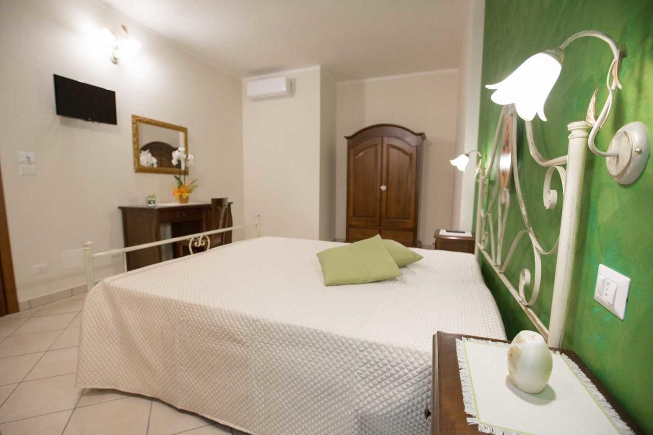 B&B Le Due Gioie Taviano  Buitenkant foto