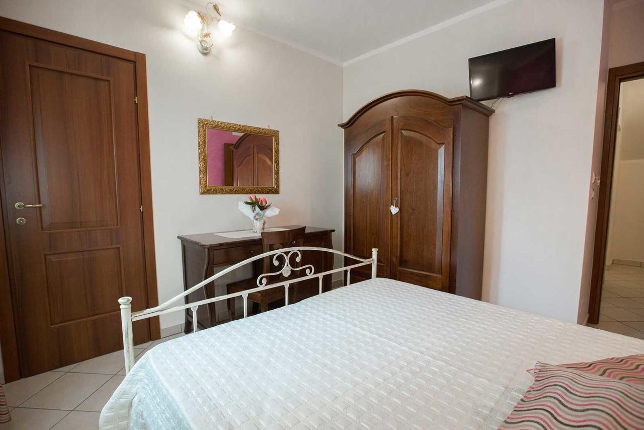 B&B Le Due Gioie Taviano  Buitenkant foto