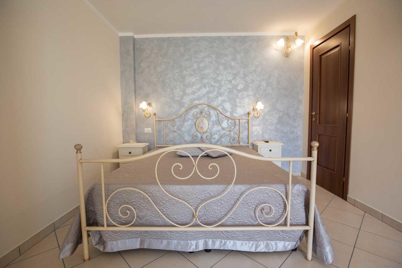 B&B Le Due Gioie Taviano  Buitenkant foto