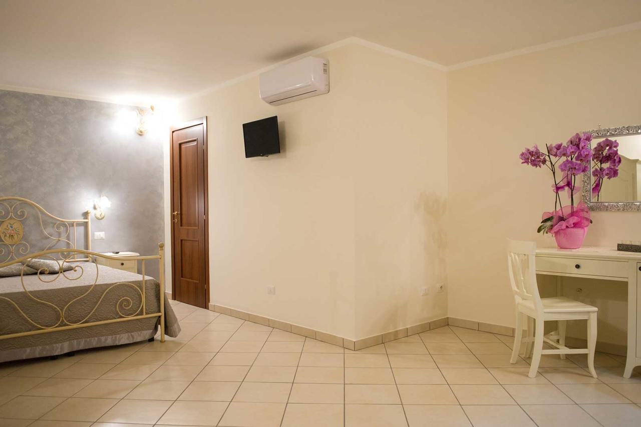 B&B Le Due Gioie Taviano  Buitenkant foto