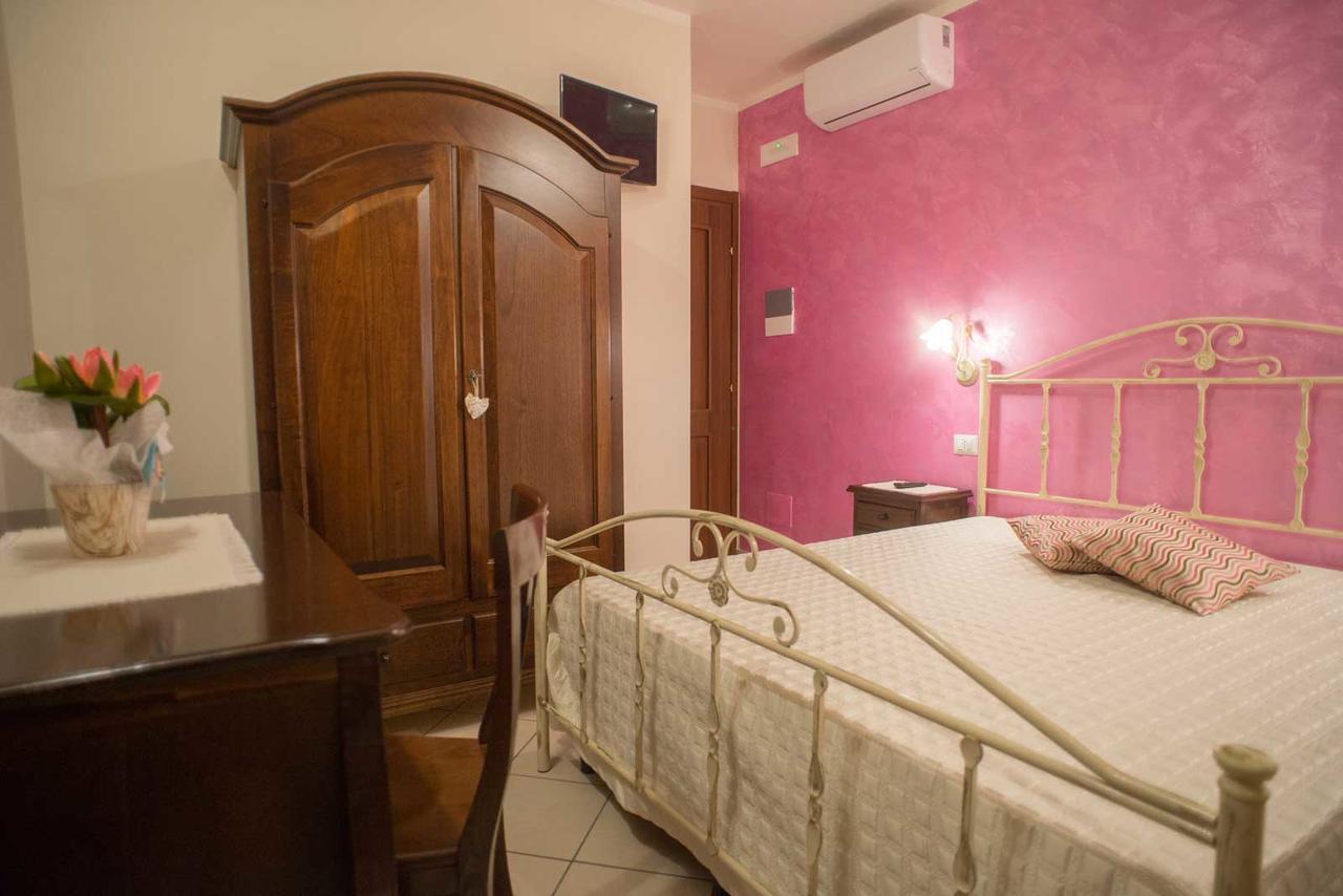 B&B Le Due Gioie Taviano  Buitenkant foto
