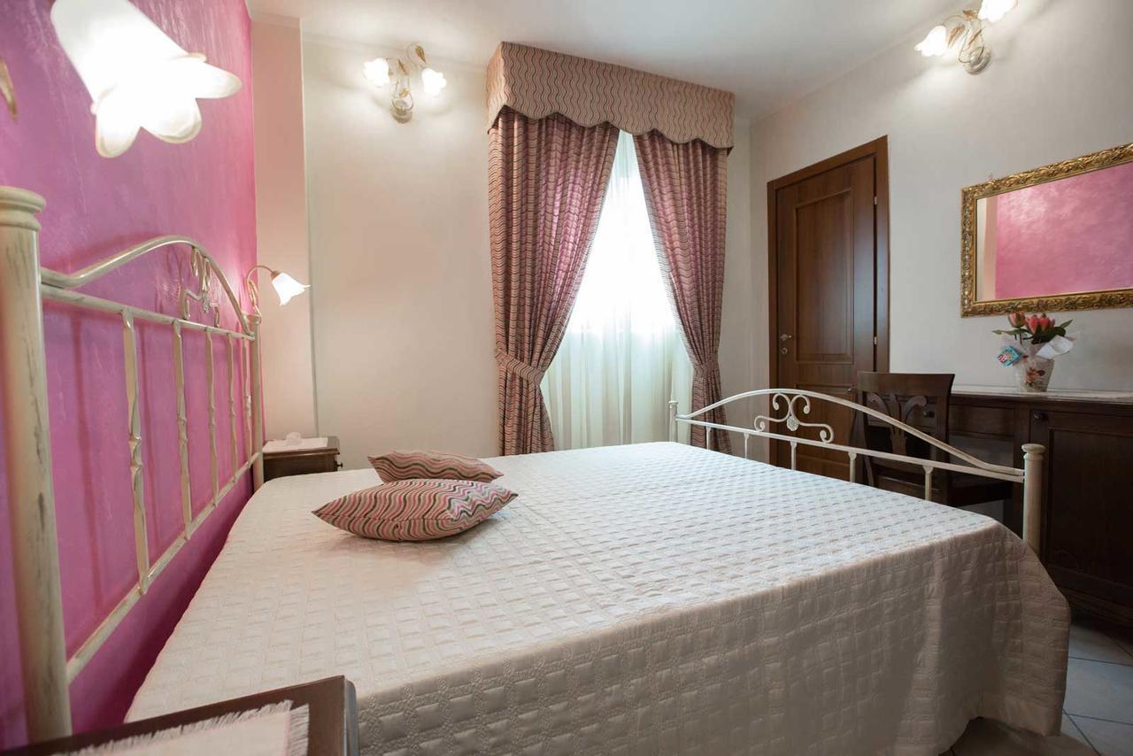 B&B Le Due Gioie Taviano  Buitenkant foto